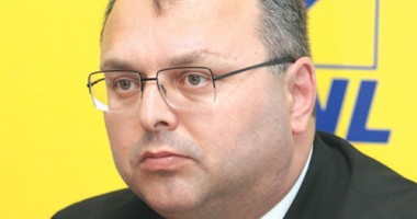 Stire din Politică-Administrație : "Mă bucur că judecătorii au luat-o pe drumul cel bun"
