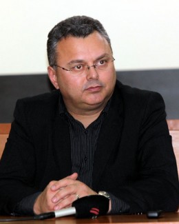 Stire din Politică-Administrație : "Restituirea corectă a proprietăților, problemă de mare importanță pentru PNL"