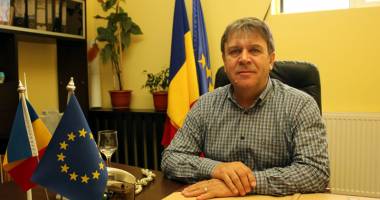 Stire din Politică-Administrație : Investiții la Crucea: centru de informare turistică și alimentare cu apă