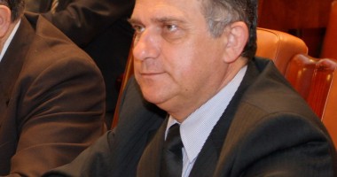 Stire din Politică-Administrație : Gheorghe Funar vrea să ajungă președintele României