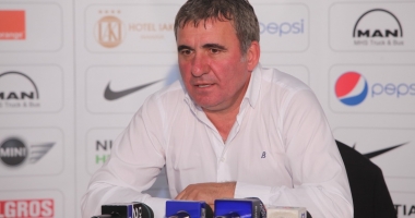 Stire din Sport : Gheorghe Hagi: "Pentru prima oară în istoria echipei naționale ne-ați făcut să ne simțim UMILIȚI"