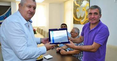 Stire din Sport : Gheorghe Hagi a primit cheia orașului Călărași