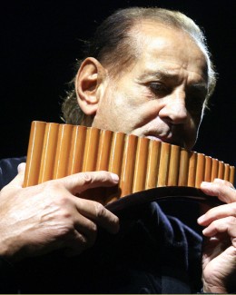 Stire din Monden : Ascultă naiul lui Gheorghe Zamfir, la Restaurantul Harlequin