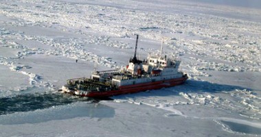 Stire din Economie : Ghețurile pun la grea încercare navigația din Marea Azov