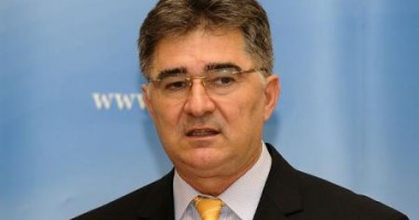 Ghișe îl susține pe Tăriceanu