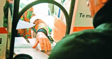 Stire din Social : Ghișeele agențiilor fiscale, deschise  și sâmbătă
