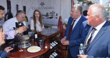 Ghiudemul tătăresc, vinurile "Conu’ Albu" și alte delicii dobrogene dau farmec Târgului EXPOAGROUTIL - 7