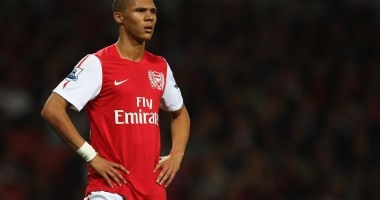 Stire din Sport Internațional : Kieran Gibbs, eliminat greșit la meciul Chelsea - Arsenal