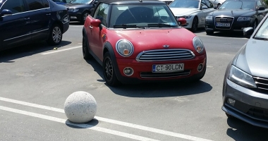IMAGINILE ZILEI, LA CONSTANȚA. ȘOFERIȚA VEDETĂ PE "PARCHEZ CA UN BOU" A RECIDIVAT - 4