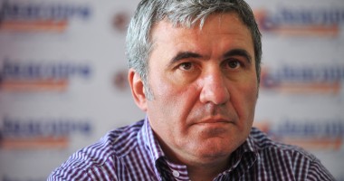 Stire din Sport : Anunț drastic a lui Gică Hagi. Vând tot!