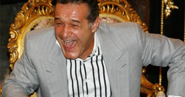 Stire din Sport : Fotbal / Gigi Becali a fost amendat cu 13.600 lei de LPF