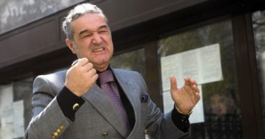 Stire din Politică-Administrație : Gigi Becali vrea să fie liber de ziua sa de naștere