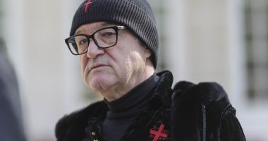 Stire din Politică-Administrație : Gigi Becali s-a decis! Candidează independent la prezidențiale și nu pleacă din AUR
