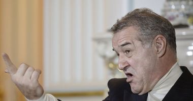 Stire din Sport : Gigi Becali, reacție după alegerile FRF: Românul vânzător se vinde pe două chiftele
