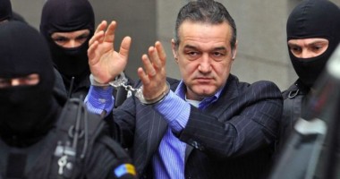 Stire din Eveniment : Gigi Becali  a ajuns din nou la spital
