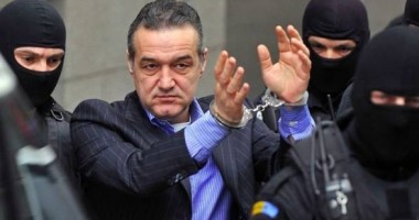 Stire din Eveniment : UPDATE - Gigi Becali află mâine dacă va fi eliberat