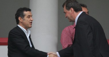 Stire din Sport : Fotbal / Dinu Gheorghe, noul manager general al Stelei