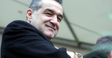 Stire din Eveniment : Gigi Becali, transferat  la Poarta Albă