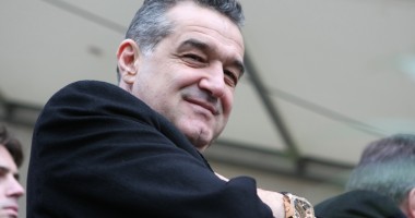 Gigi Becali a părăsit Penitenciarul Poarta Albă