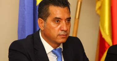 Stire din Politică-Administrație : Senatorul Gigi Chiru și-a făcut bilanțul: cu ce se laudă după doi ani de mandat