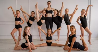 „Drumul spre Paris”, spectacol caritabil pentru gimnastele din Constanța calificate la o competiție internațională