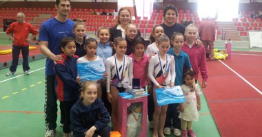 Stire din Sport : Gimnastele constănțene, medaliate la Cupa "Nadia Comăneci"