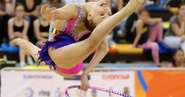Stire din Sport : Campioanele la gimnastică ritmică se decid la Constanța