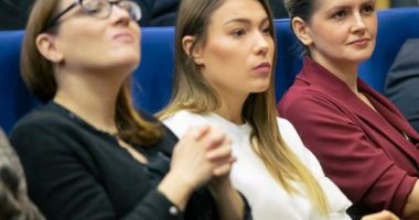Stire din Sport : "Gimnastica românească e cu un picior în groapă!"