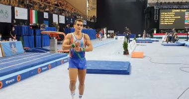 Stire din Sport : Gimnastică / Marian Drăgulescu, pe locul 4 la Cupa Mondială