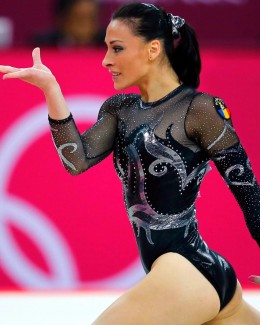 Stire din Sport : Cătălina Ponor se retrage din gimnastică