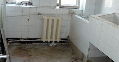 Hal de rezerve! Pacientele de la Ginecologie, plimbate dintr-o secție în alta - 6