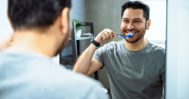Stire din Sănătate : Cauze frecvente care duc, deseori, la sângerări gingivale