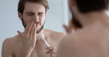 Stire din Sănătate : Spuneți adio gingiilor inflamate cu remedii simple și naturale
