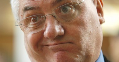 Stire din Sport : Gino Iorgulescu vrea să candideze la șefia LPF, Dragomir spune că nu se poate