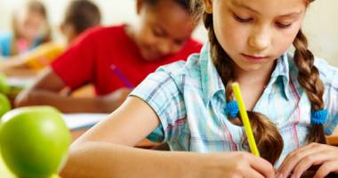Stire din Politică-Administrație : Tichetele pentru "after school", tot mai aproape de părinți