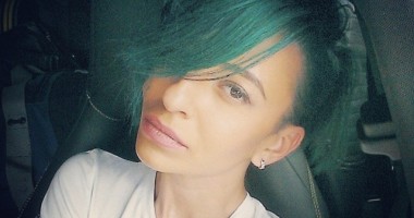 Stire din Monden : Schimbare radicală de look! Cum arată mai nou Giulia