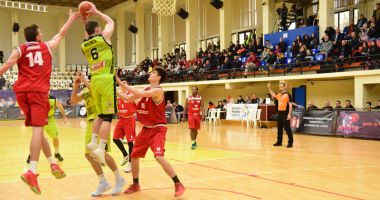 Stire din Sport : "Gladiatorii  din Tomis"  trec Dunărea după cele două puncte