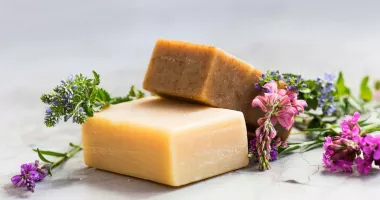 Glicerina - ingredientul simplu care vă menține pielea hidratată
