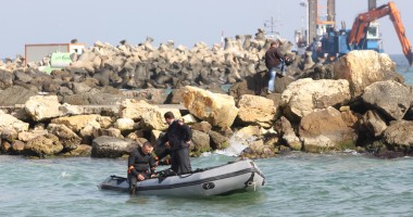 Galerie foto. Scafandrii o căutau în mare, ea dormea buștean în pat. Cum a pus o maseuză poliția pe jar - 6