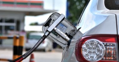 Stire din Economie : România are prima rețea de stații de alimentare cu gaz natural comprimat