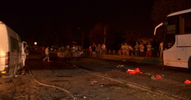 VIDEO! GRAV ACCIDENT RUTIER în CONSTANȚA / Autoturism făcut SCRUM după ce s-a izbit de un microbuz. Un tânăr a murit carbonizat - Imagini ȘOCANTE! - 22