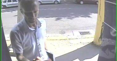 Golea cardurile bancare  din portofelele furate de la constănțeni - 4