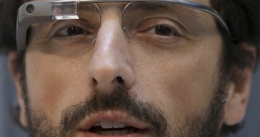 Stire din Diverse : Ochelarii Google își fac intrarea pe Facebook, Twitter și Thumblr