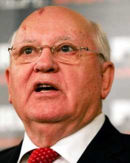 Stire din Actualitate : Mihail Gorbaciov îl încurajează pe Obama  să discute cu Putin despre Siria