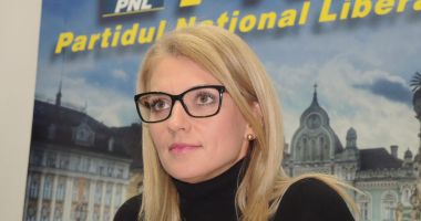 Alina Gorghiu critică decizia PSD de a-l acționa în instanță pe Klaus Iohannis
