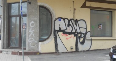 Stire din Cultură-Educație : Vandali sau artiști ai străzii?