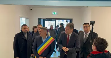 Ministrul Cseke Attila, împreună cu președintele CJC, au inaugurat o creșă la Murfatlar. Următoarea oprire, șantierul Sălii Polivalente din Constanța - 5