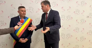 Ministrul Cseke Attila, împreună cu președintele CJC, au inaugurat o creșă la Murfatlar. Următoarea oprire, șantierul Sălii Polivalente din Constanța - 6