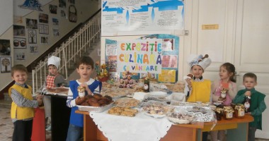 Stire din Cultură-Educație : La Grădinița "Perluțele Mării" este mare carnaval!