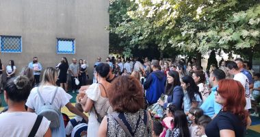 A început școala! Odată cu ea, și maratonul părinţilor din Constanţa la unităţile de învăţământ - 8